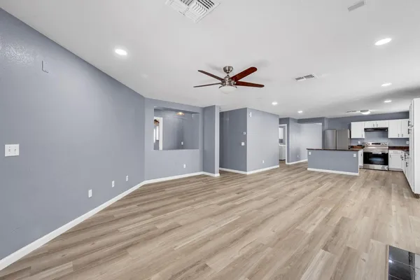 $2,800 | 1125 East Milada Drive, Phoenix, AZ 85042