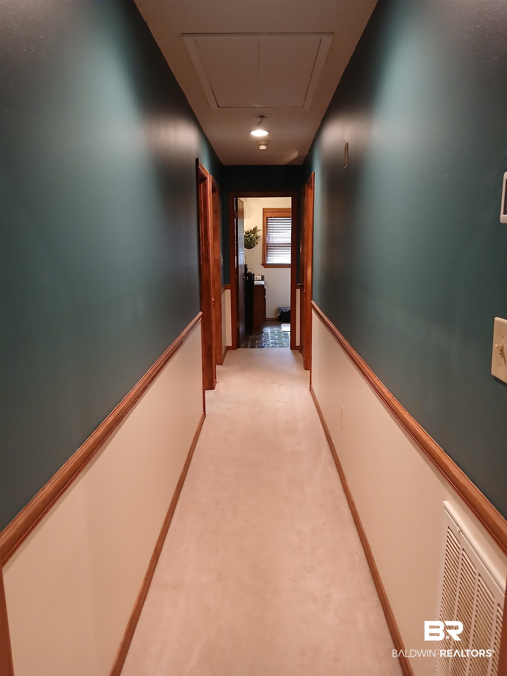 190 Magnolia Court Axis, AL 36505 - Photo 18 of 28 Hallway
