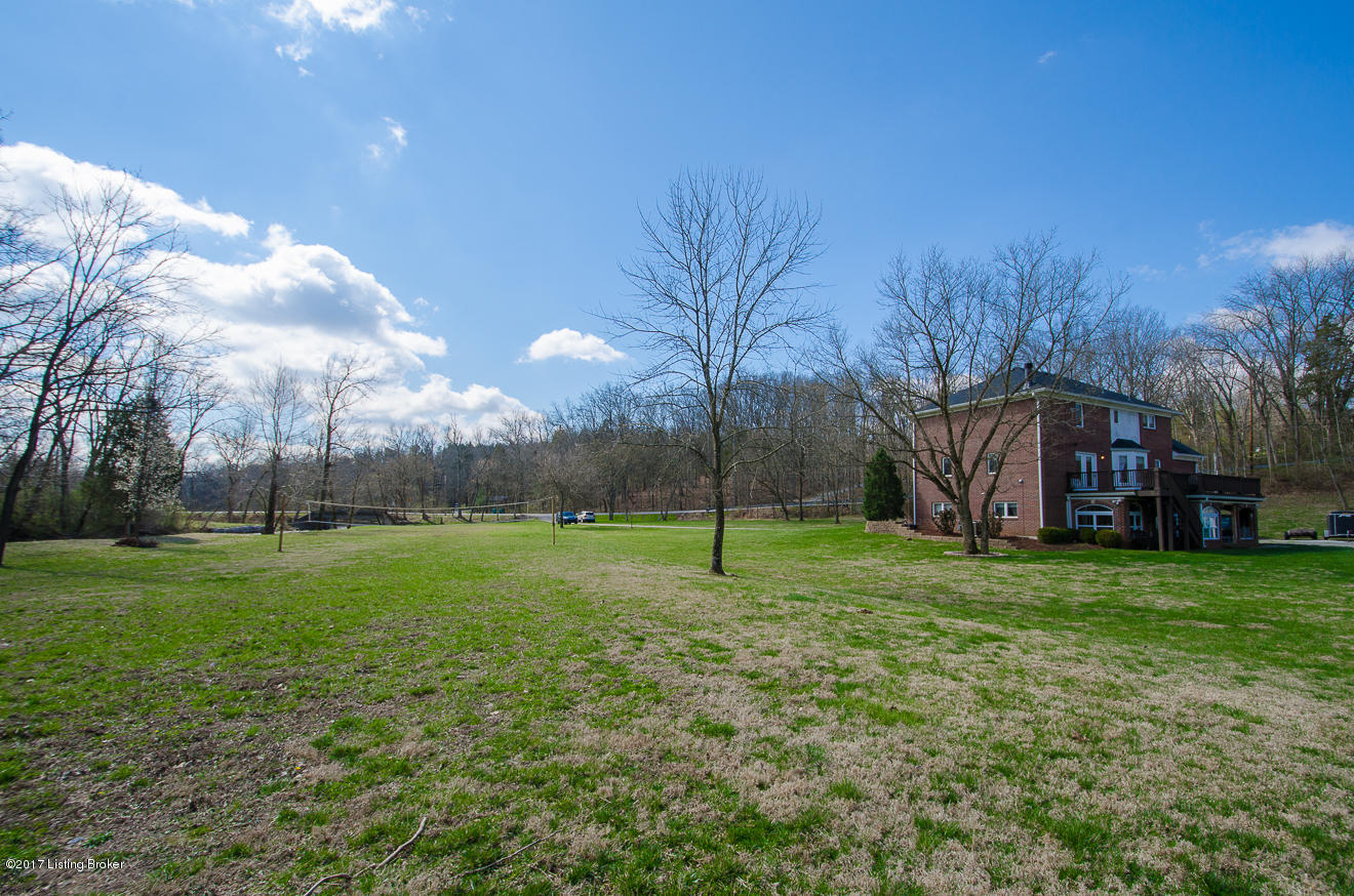 11001 Easum Road Louisville, KY 40299 - Photo 51 of 55 Side Yard