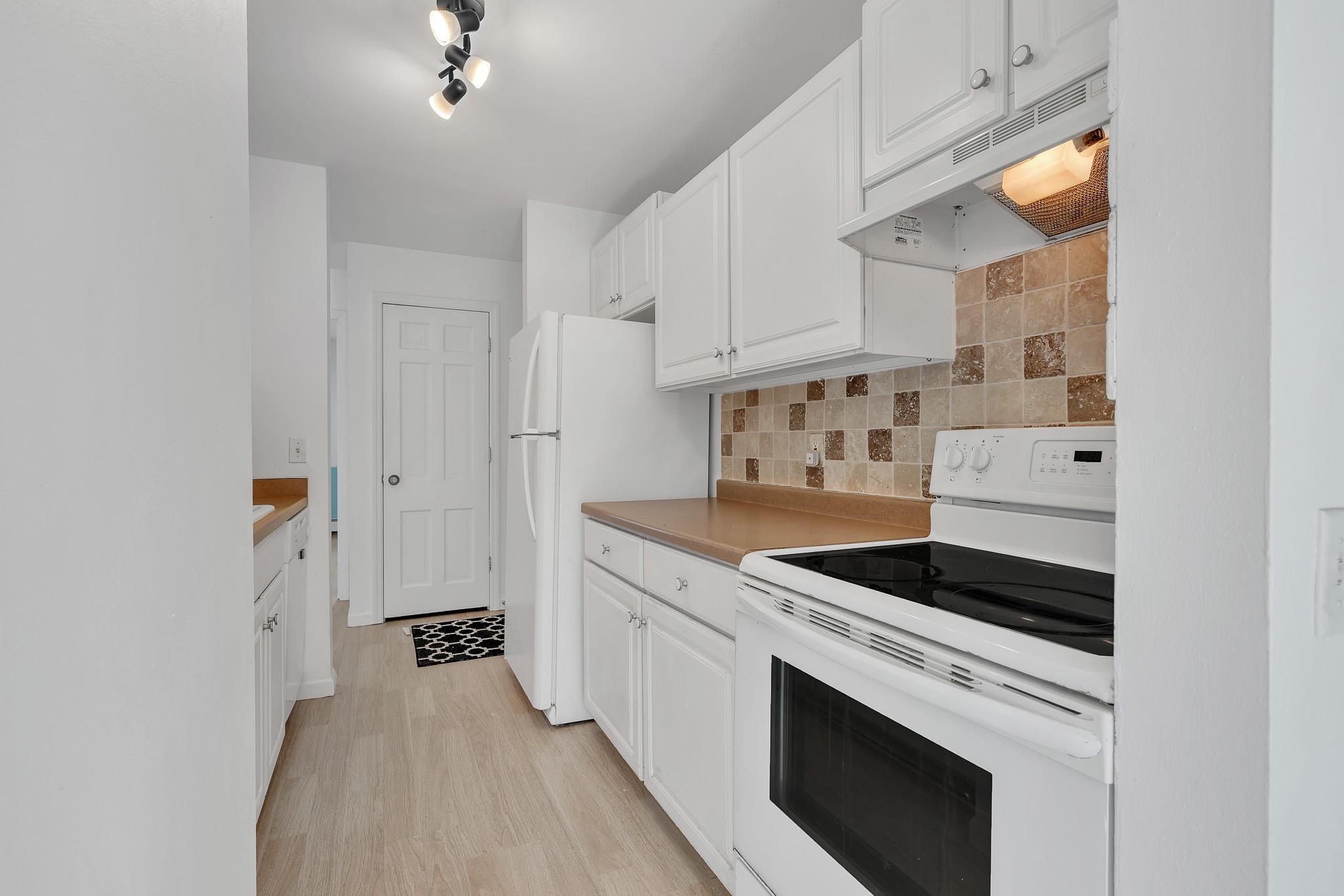 2134 Allen Boulevard, Unit 2 Middleton, WI 53562 - Photo 5 of 27