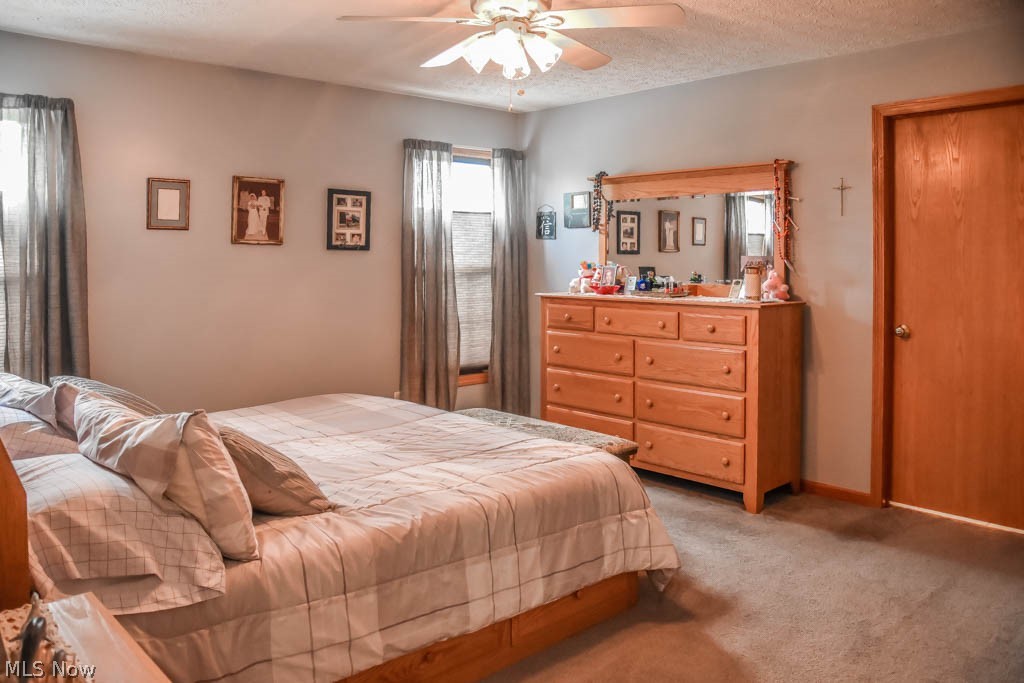 7004 Sweetwater Road Northeast Canton, OH 44721 - Photo 11 of 35 Master suite with a private full bath.