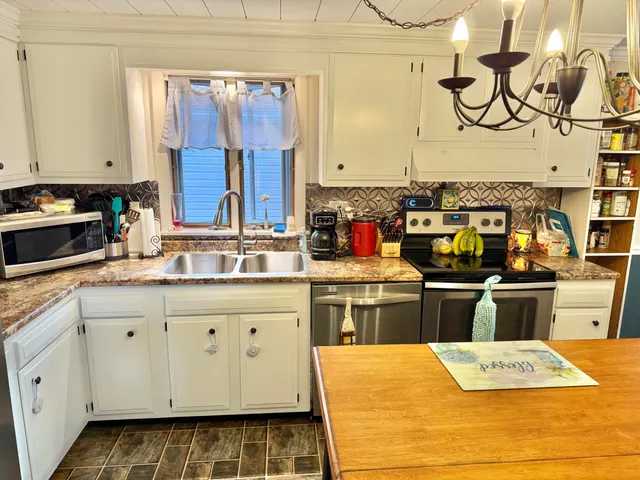 $179,900 | 123 Birch Street, Madawaska, ME 04756