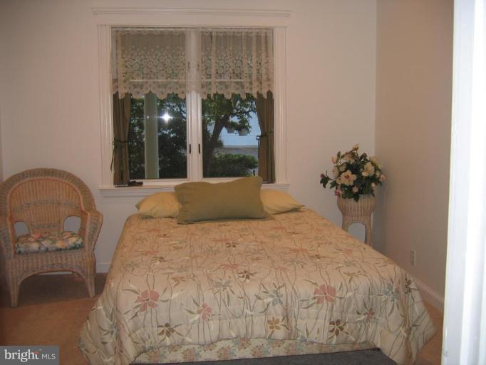 2634 Chain Bridge Road Vienna, VA 22181 - Photo 4 of 15 Bedroom #2