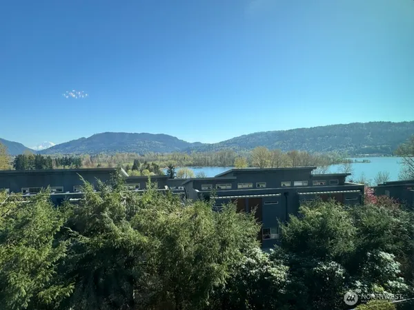 $3,300 | 21287 Southeast 42nd Lane, Issaquah, WA 98029
