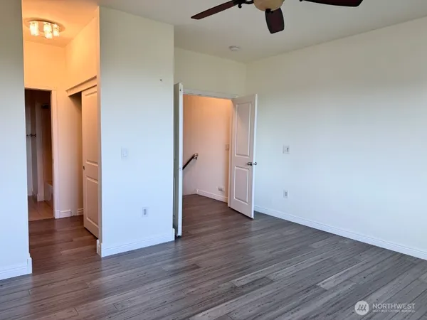 $3,300 | 21287 Southeast 42nd Lane, Issaquah, WA 98029