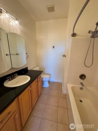 $3,300 | 21287 Southeast 42nd Lane, Issaquah, WA 98029