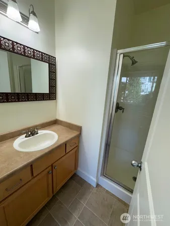 $3,300 | 21287 Southeast 42nd Lane, Issaquah, WA 98029
