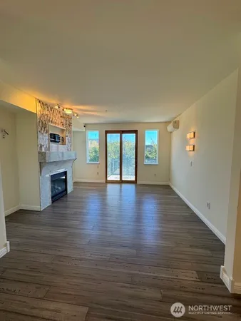 $3,300 | 21287 Southeast 42nd Lane, Issaquah, WA 98029