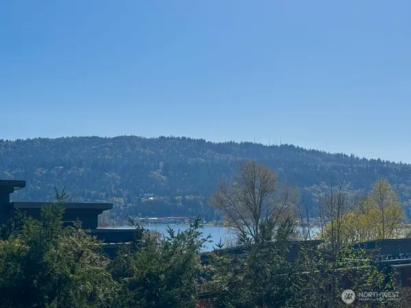 $3,300 | 21287 Southeast 42nd Lane, Issaquah, WA 98029