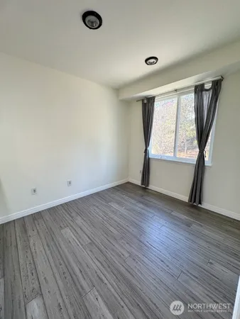 $3,300 | 21287 Southeast 42nd Lane, Issaquah, WA 98029