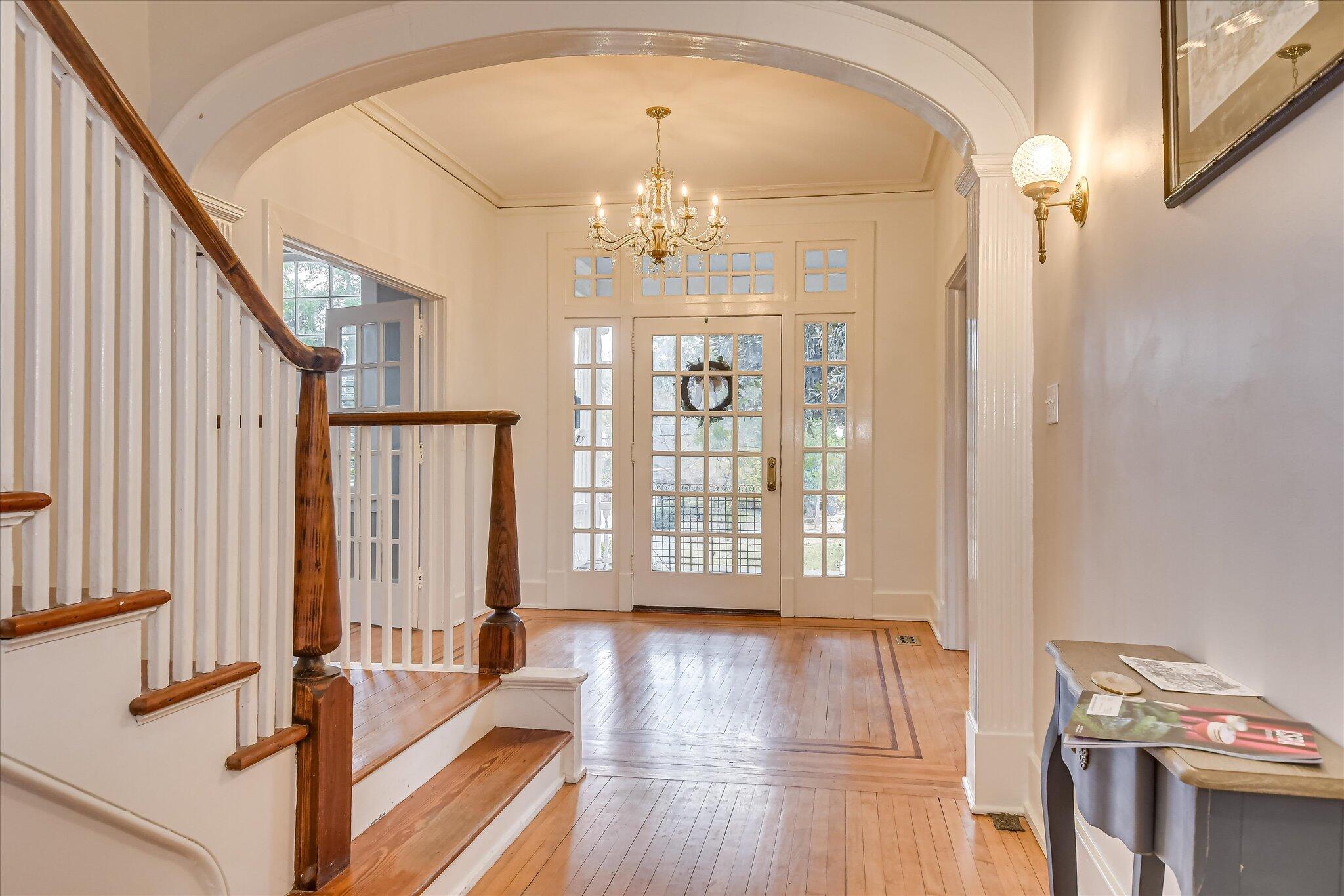 2409 Central Avenue Augusta, GA 30904 - Photo 8 of 55 Foyer