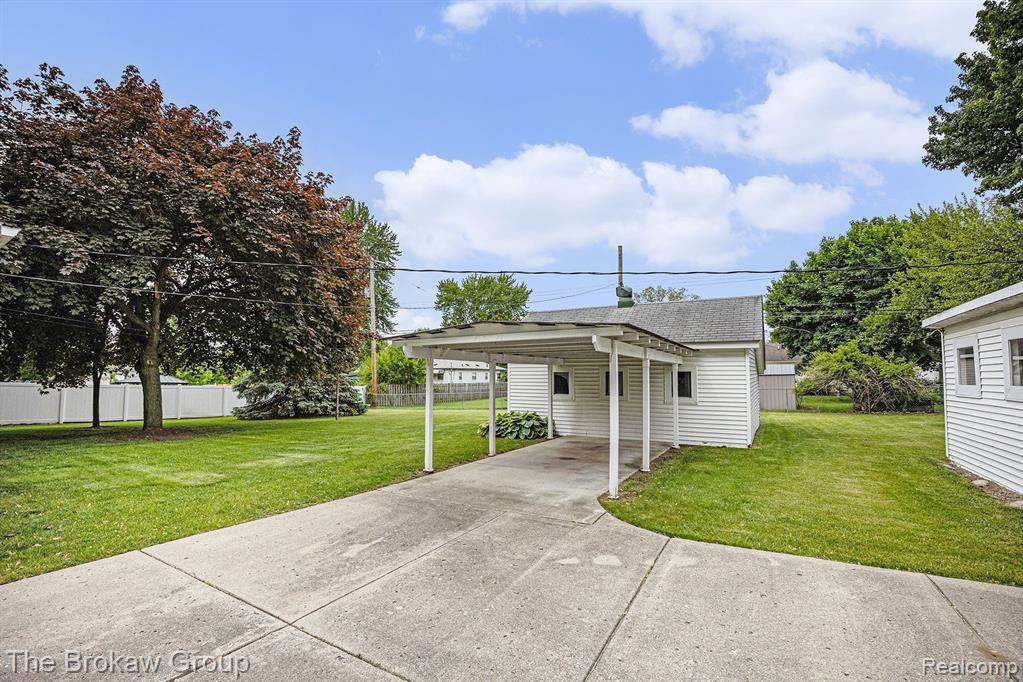 2724 Harrison Avenue Rochester Hills, MI 48307 - Photo 18 of 20
