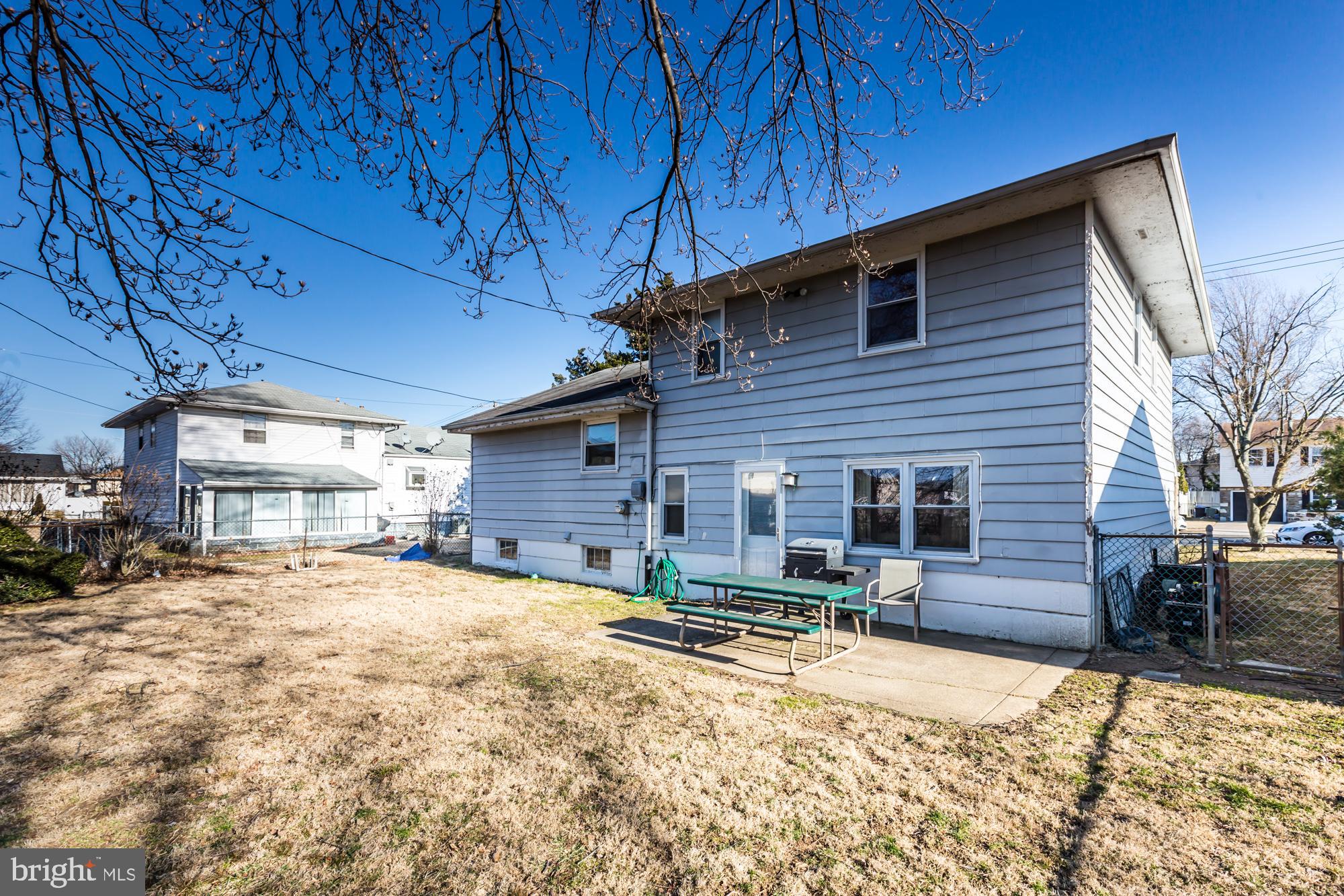 9730 Morefield Road Philadelphia, PA 19115 - Photo 3 of 23