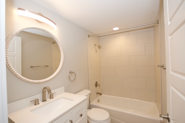 317 Pendleton Road Clemson, SC 29631 - Photo 32 of 36 A well-appointed bathroom with a spacious vanity, full bathtub, and elegant tiled shower.
