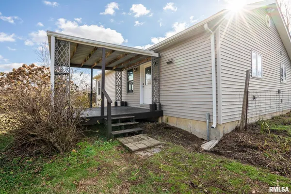 $310,000 | 450 Clark School Road, De Soto, IL 62924