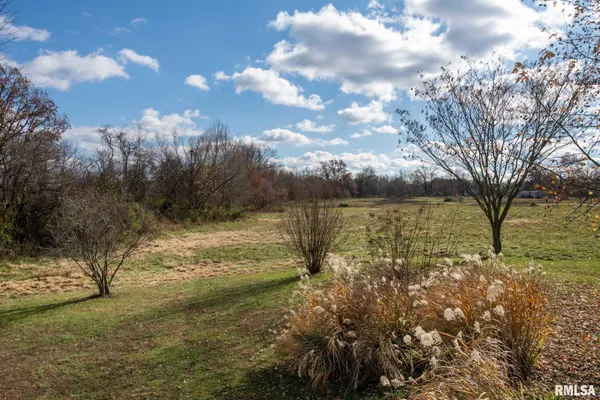 $310,000 | 450 Clark School Road, De Soto, IL 62924
