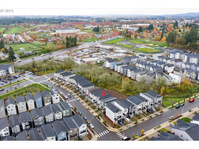 a picture of city view