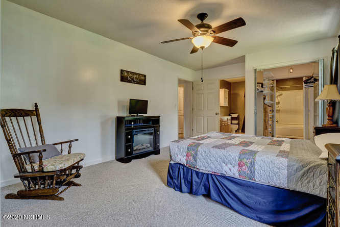 208 Jones Street Holly Ridge, NC 28445 - Photo 21 of 35 208 Jones St Holly Ridge NC-small-019-01