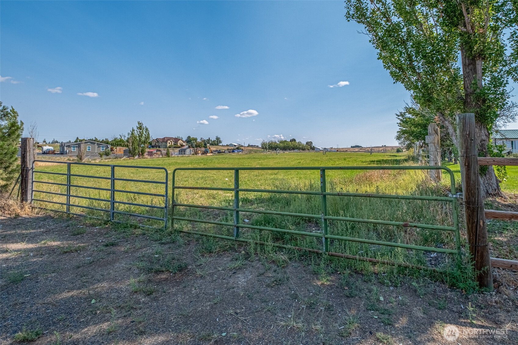 0 Dodson Road Northwest Ephrata, WA 98823 - Photo 3 of 5 a view of a yard with wooden fence
