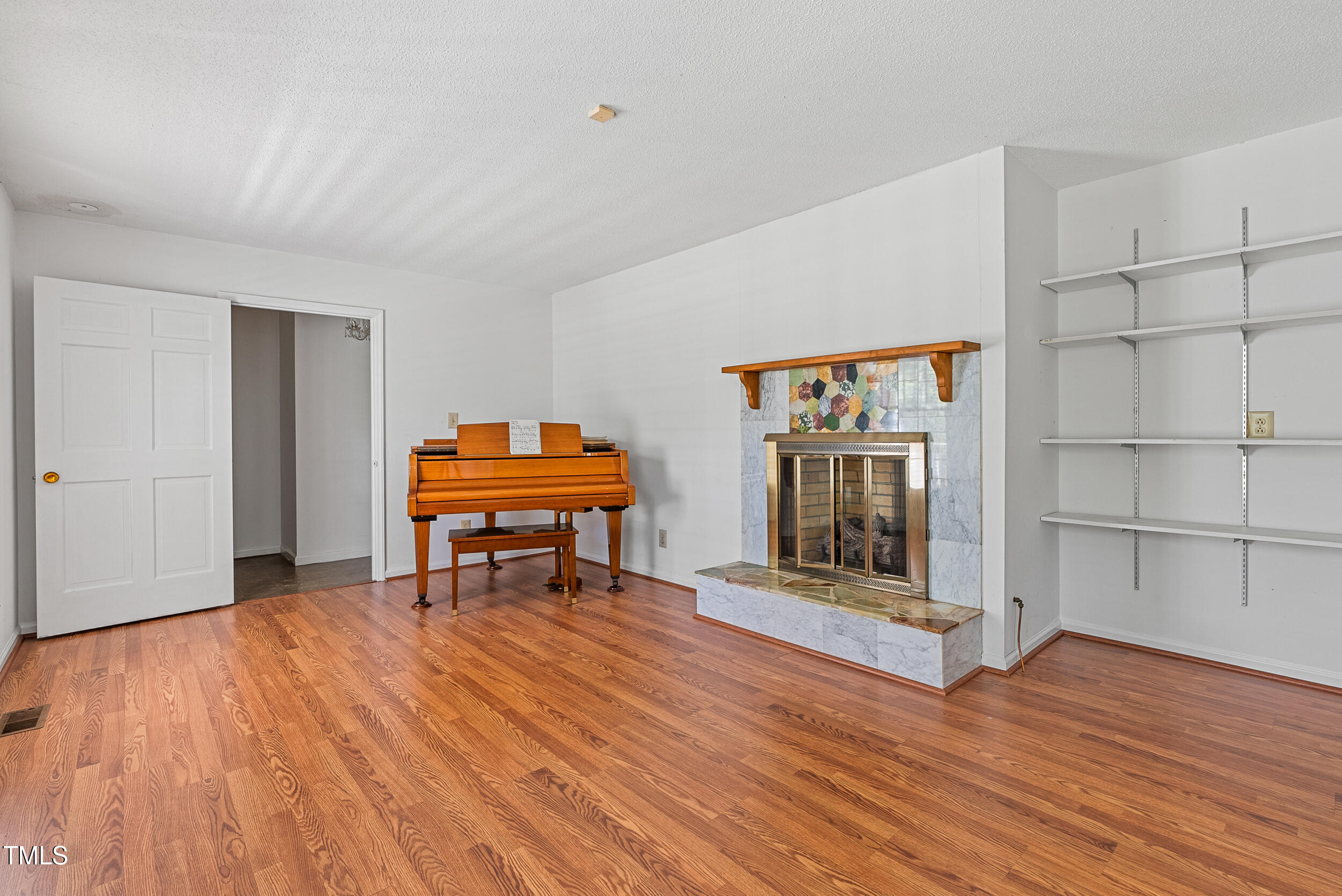 340 Ridgeway-Warrenton Road Warrenton, NC 27589 - Photo 22 of 45 340 Family Room