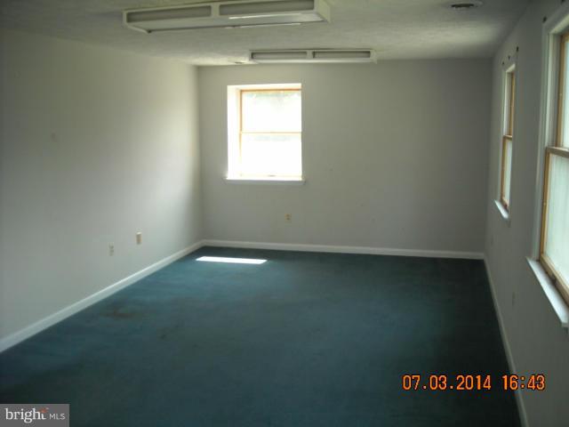 1007 Trimble Road Joppa, MD 21085 - Photo 12 of 16 Living Room