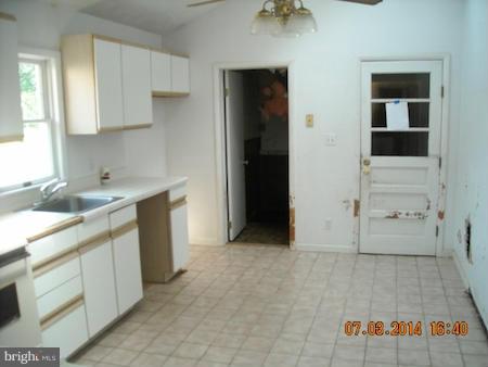 1007 Trimble Road Joppa, MD 21085 - Photo 4 of 16 Kitchen