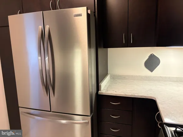 $2,300 | 5101 River Road, Unit 1608, Bethesda, MD 20816