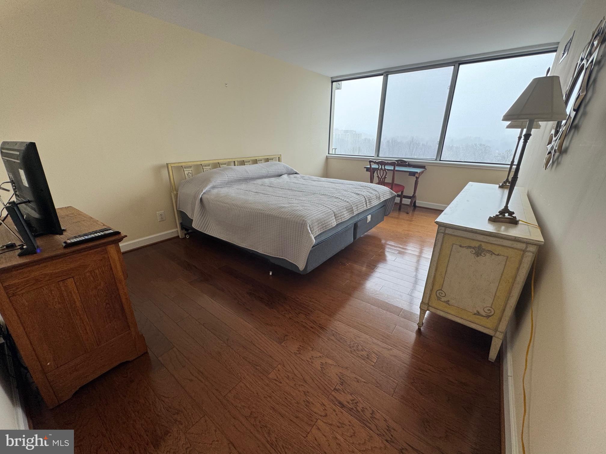 5101 River Road, Unit 1608 Bethesda, MD 20816 - Photo 20 of 38 primary bedroom