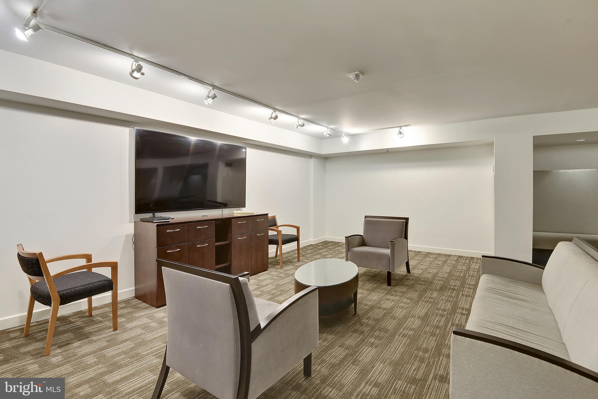 5101 River Road, Unit 1608 Bethesda, MD 20816 - Photo 30 of 38 party room