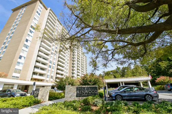 $2,300 | 5101 River Road, Unit 1608, Bethesda, MD 20816