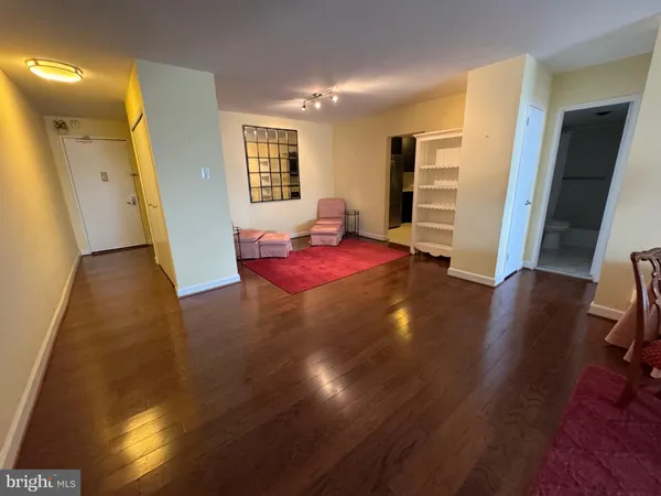 $2,300 | 5101 River Road, Unit 1608, Bethesda, MD 20816