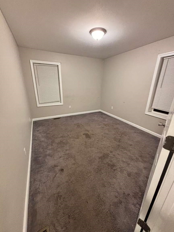 7 Noel Street Springfield, MA 01108 - Photo 8 of 20
