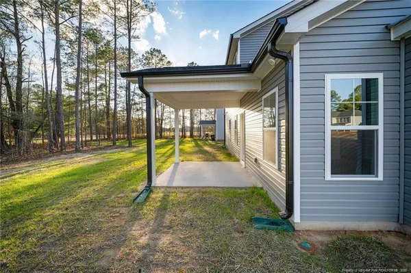 a front view of house with yard