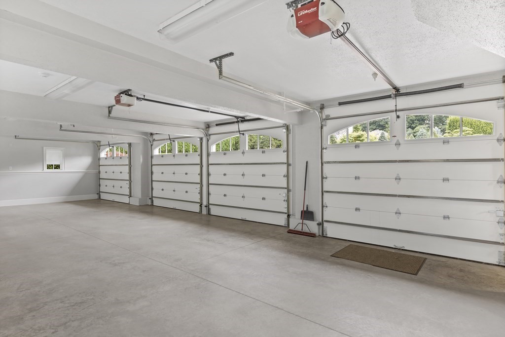 297 Meadowbrook Road Weston, MA 02493 - Photo 20 of 42