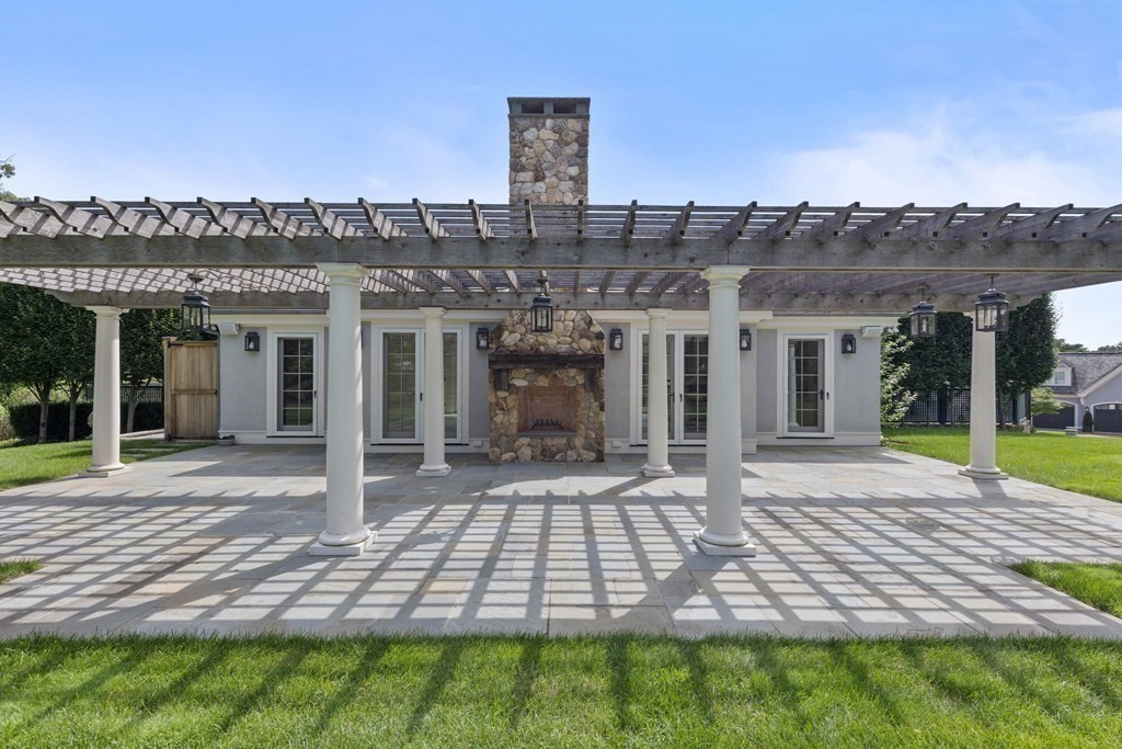 297 Meadowbrook Road Weston, MA 02493 - Photo 24 of 42