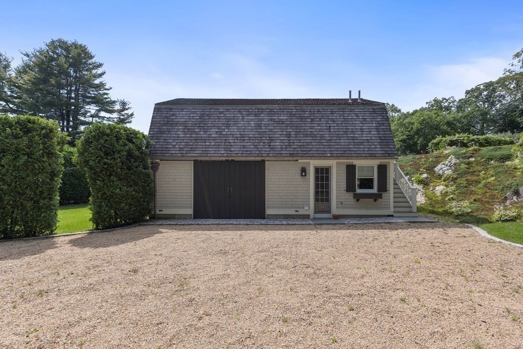 297 Meadowbrook Road Weston, MA 02493 - Photo 32 of 42