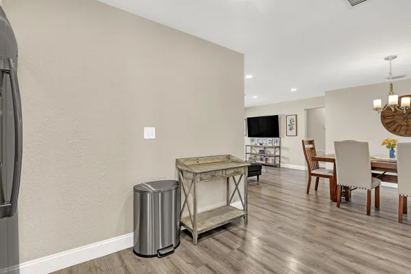 $3,150 | 1210 Skylark Lane, Lantana, FL 33462