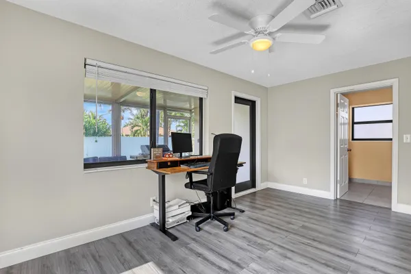 $3,150 | 1210 Skylark Lane, Lantana, FL 33462