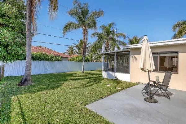 $3,150 | 1210 Skylark Lane, Lantana, FL 33462