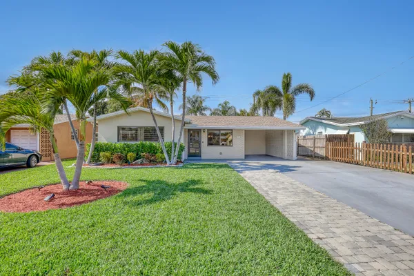 $3,150 | 1210 Skylark Lane, Lantana, FL 33462