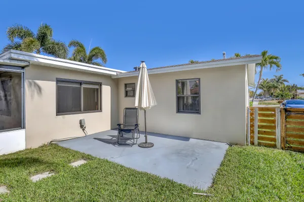 $3,150 | 1210 Skylark Lane, Lantana, FL 33462