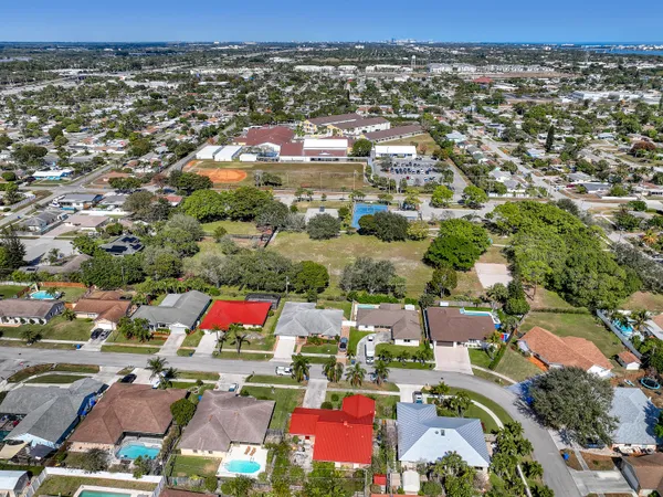 $3,150 | 1210 Skylark Lane, Lantana, FL 33462