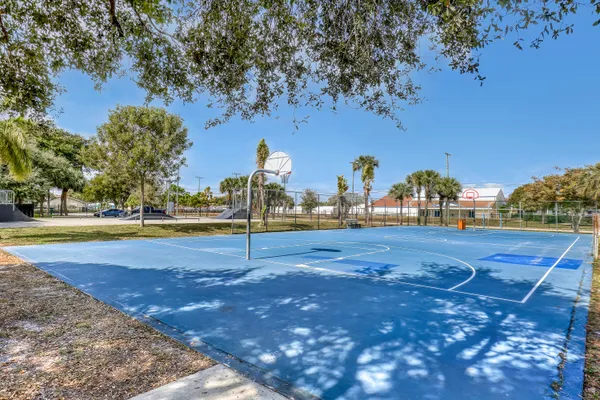 $3,150 | 1210 Skylark Lane, Lantana, FL 33462