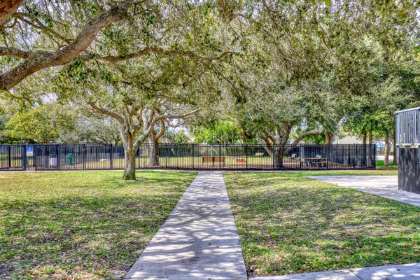 $3,150 | 1210 Skylark Lane, Lantana, FL 33462