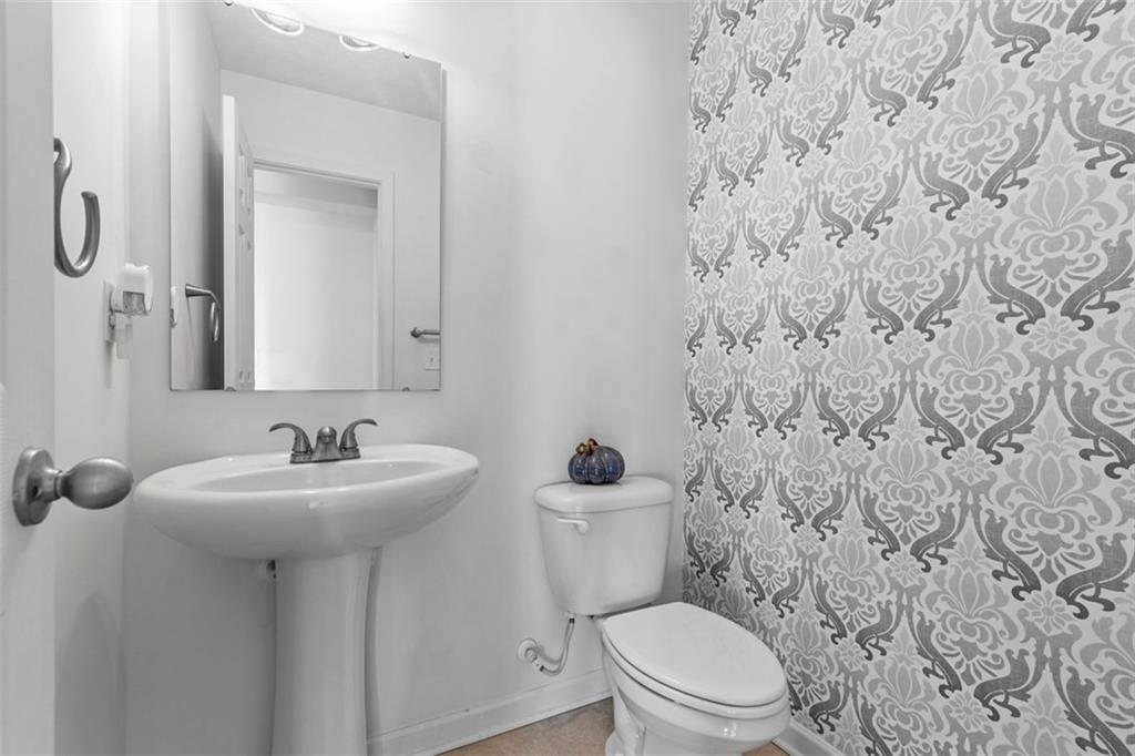 113 Alderwood Drive Greensburg, PA 15601 - Photo 15 of 27