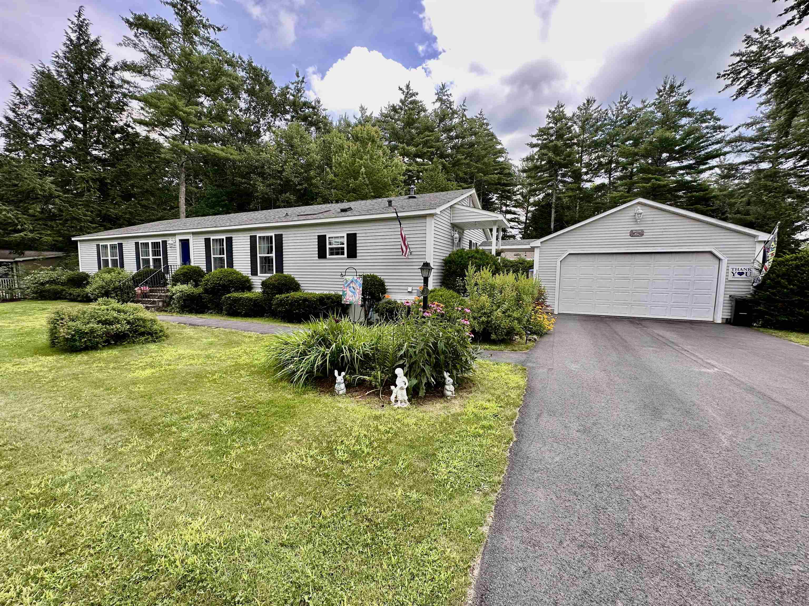 3 Hawk Lane Rochester, NH 03868 - Photo 1 of 22