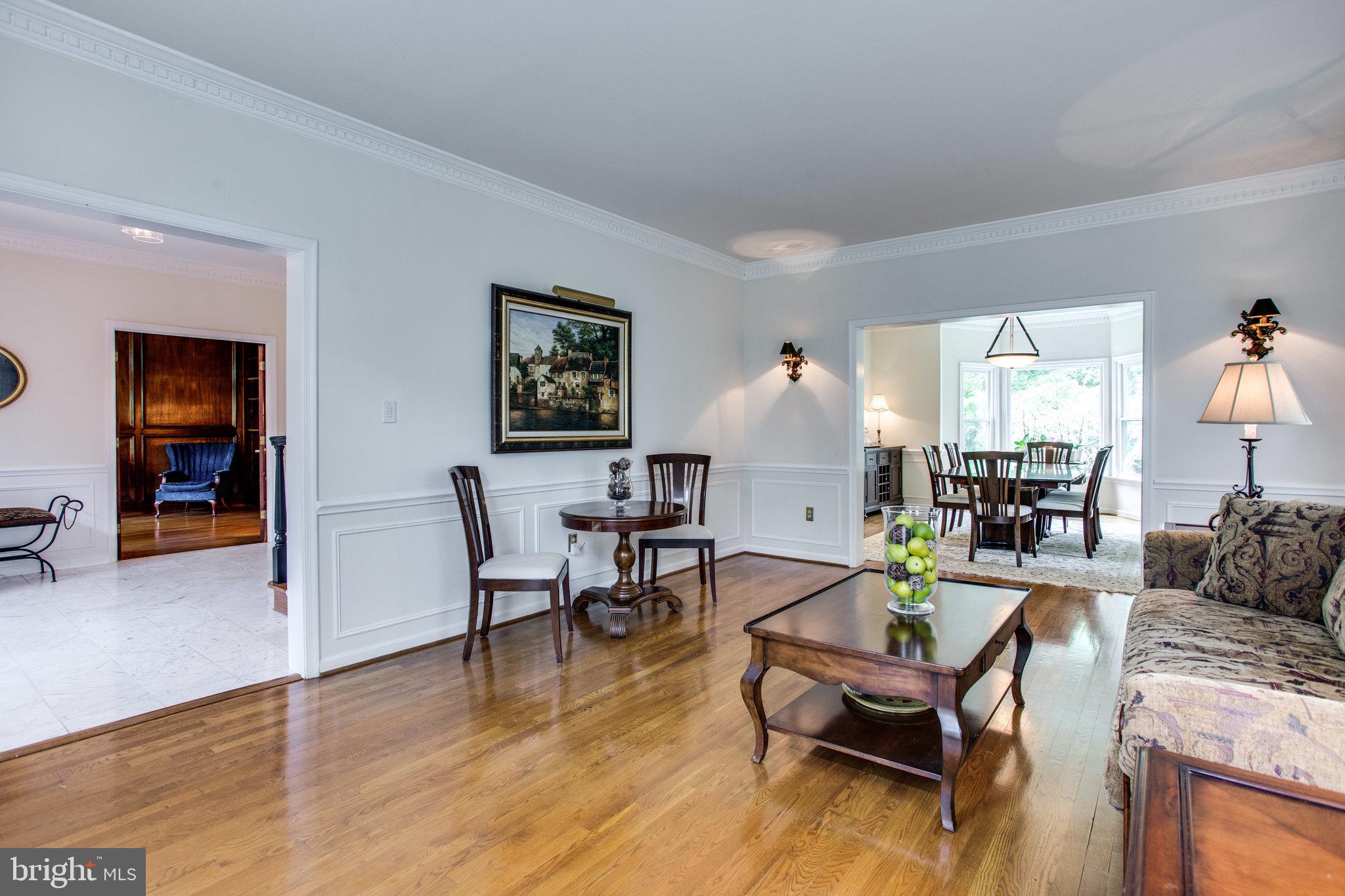 6311 Hunting Ridge Lane McLean, VA 22101 - Photo 17 of 44 Spacious and gracious