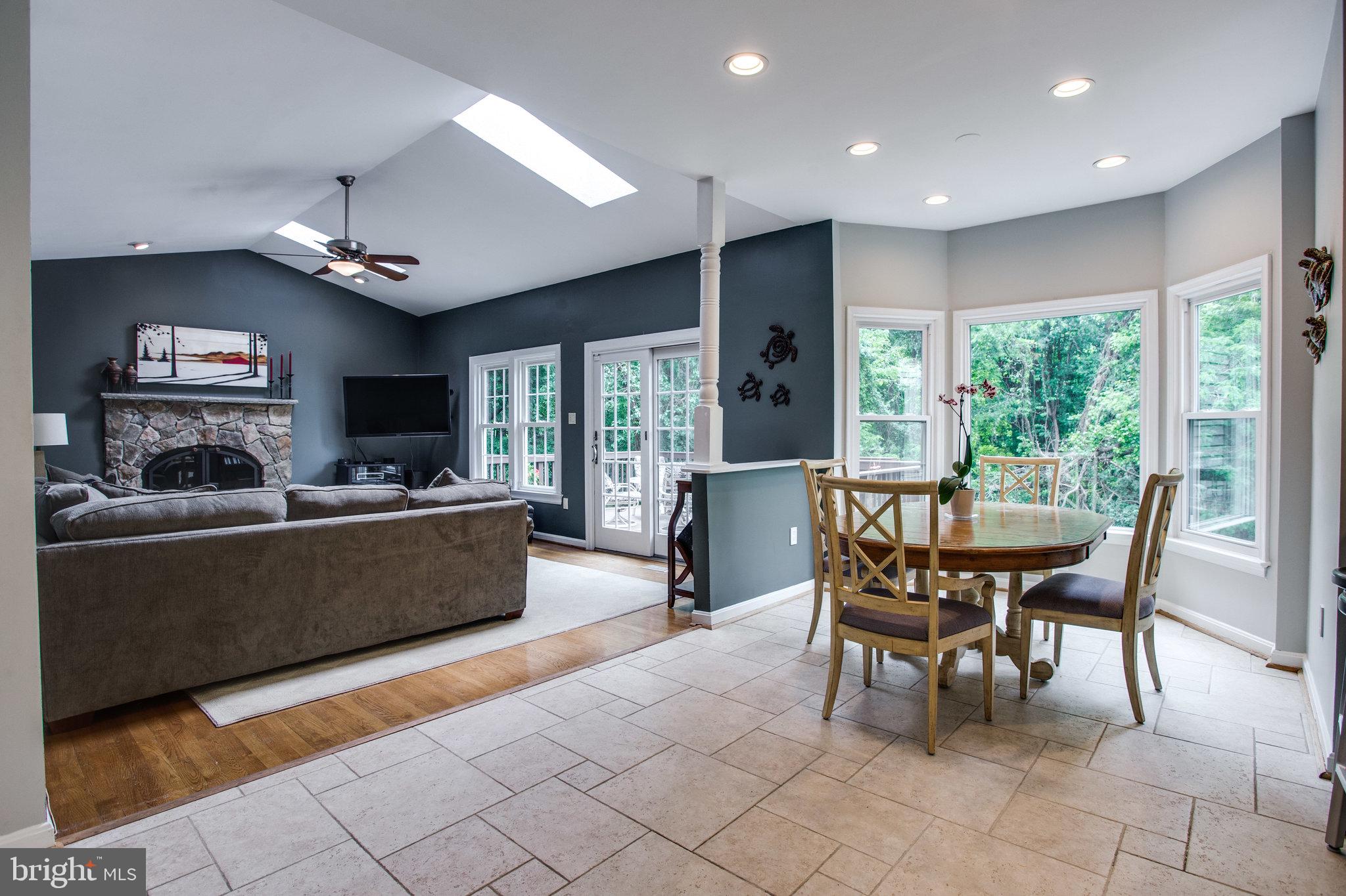 6311 Hunting Ridge Lane McLean, VA 22101 - Photo 7 of 44 Spacious breakfast room opens to family room