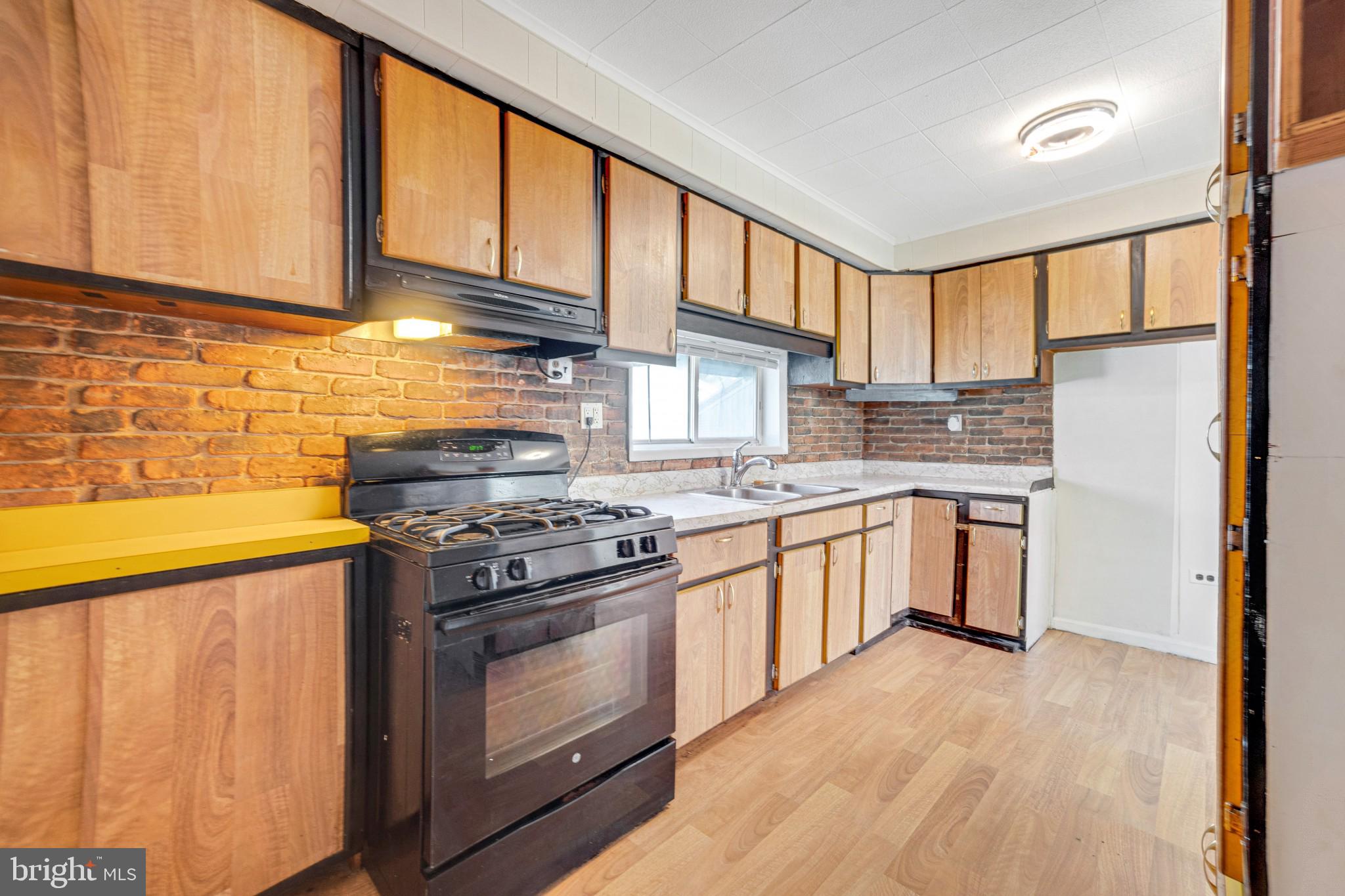 112 East Chelton Road Brookhaven, PA 19015 - Photo 13 of 25 Kitchen
