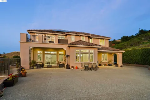 $3,849,000 | 200 Cliffecastle Court, San Ramon, CA 94583